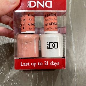 Daisy DND 614 sun tan gel polish and soak off all in one
